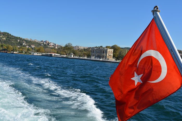 Constantius send Diocletian to Nicomedia